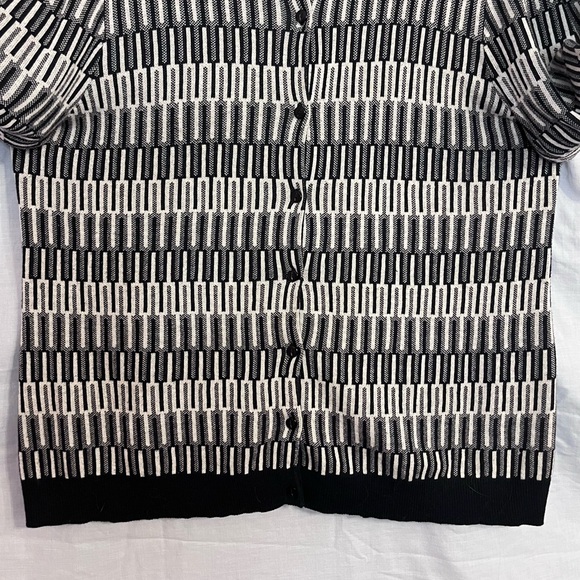 CJ Banks Navy and Gray Geometric Pattern Cardigan Sweater in Size 1X - Picture 10 of 14